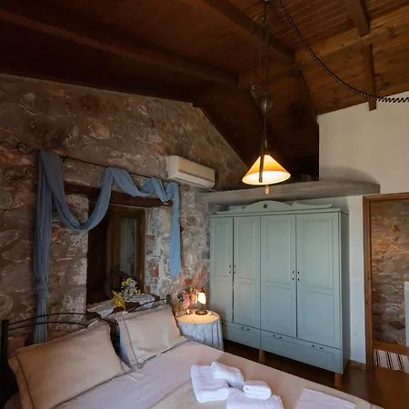 Дом отдыха Traditional Stonehouse Verga *