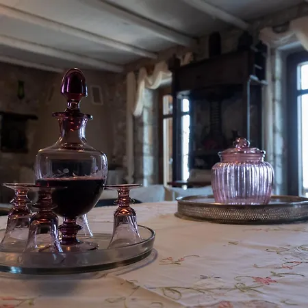 Traditional Stonehouse Verga * Каламата