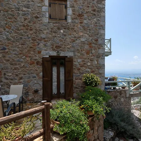 Nyaraló Traditional Stonehouse Verga