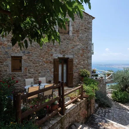 Traditional Stonehouse Verga *