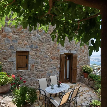 Tatil Evi Traditional Stonehouse Verga Kalamata