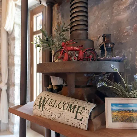 Traditional Stonehouse Verga * Kalamata