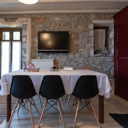 Traditional Stonehouse Verga Holiday home