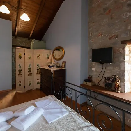 Traditional Stonehouse Verga Tatil Evi Kalamata