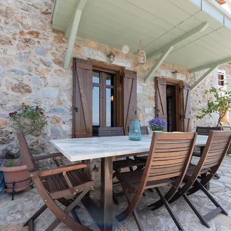 Traditional Stonehouse Verga