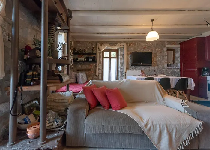 펜션 Traditional Stonehouse Verga *