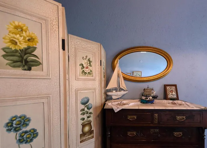 Traditional Stonehouse Verga *