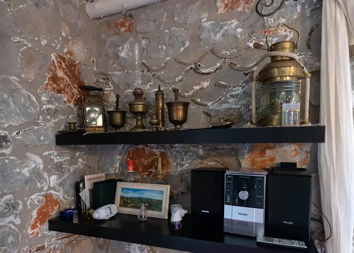 Traditional Stonehouse Verga Nyaraló