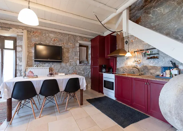 펜션 Traditional Stonehouse Verga *