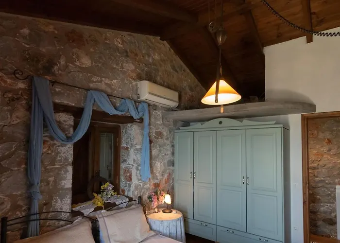 펜션 Traditional Stonehouse Verga *