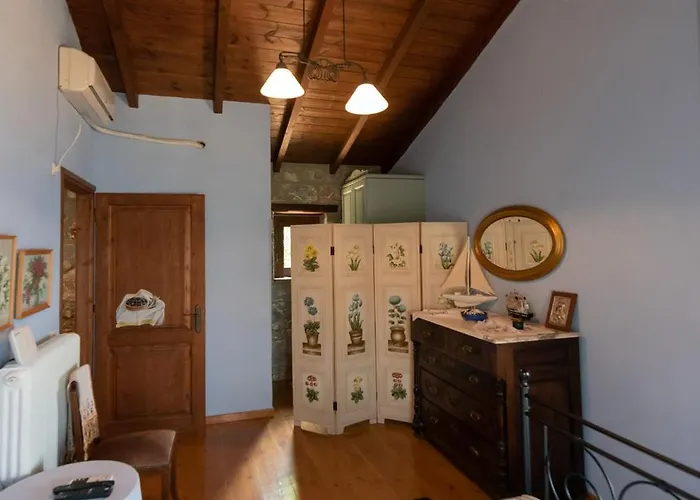 Traditional Stonehouse Verga Nyaraló *